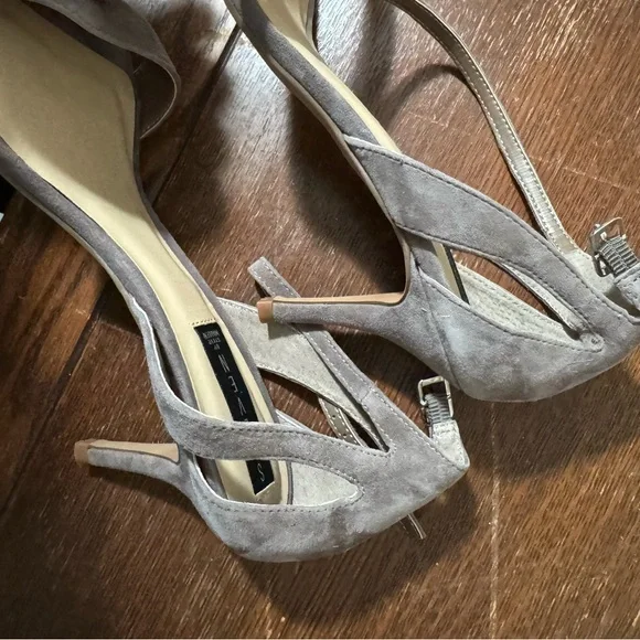 Gray NineWest heels - Picture 3 of 6